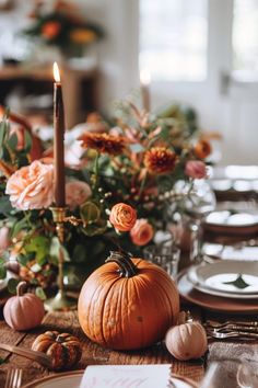 thanksgiving & friendsgiving dinner party themes