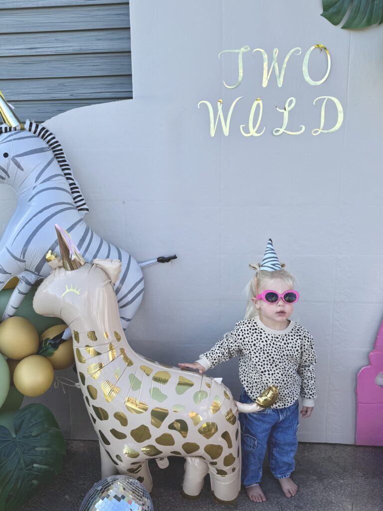 how to style a ‘two wild’ party animal birthday party